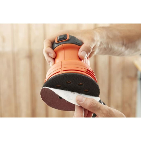 Ponceuse excentrique filaire 230W 125mm BLACK+DECKER (Livrée avec 1 sac de collecte d