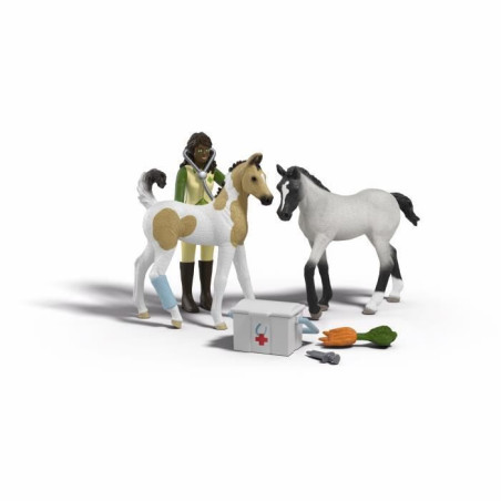 Figurine Soins pour les bébés animaux de Sarah, Schleich 42777 Gamme Horse Club