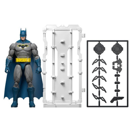 Figurine articulée - DC Premier - Batman 16,5 cm - 22 points d'articulation - Cape en tissu et accessoires - Des 4 ans